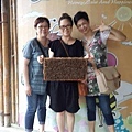 香港 賴氏三姊妹~在養蜂場。