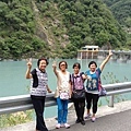香港 黃、廖、鍾、鄧~四位女士~在太魯閣國家公園。