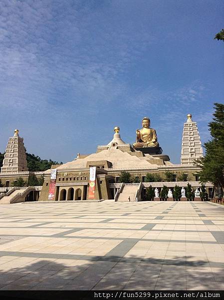 新加坡-美璇全家福在佛陀紀念館-佛光山。