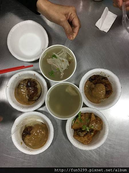 新加坡 林、羅、潘、三位女士~在清水美食-王塔米糕。