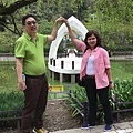 馬來西亞-吉隆坡 王先生與黎女士~在清境小瑞士花園!