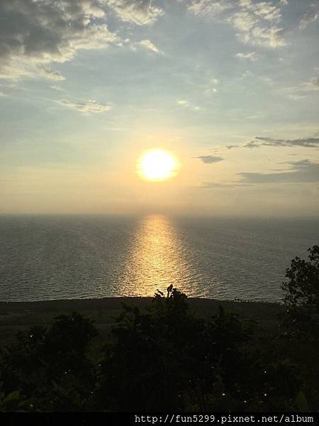 中國 廣州 鄭先生、高女士~在關山夕照~!