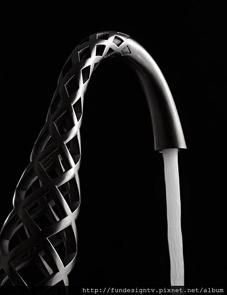 Ams_DXV_3D_faucet_two_water-3-788x1024.jpg Ams_DXV_3D_faucet_two_water-3-788x1024.jpg