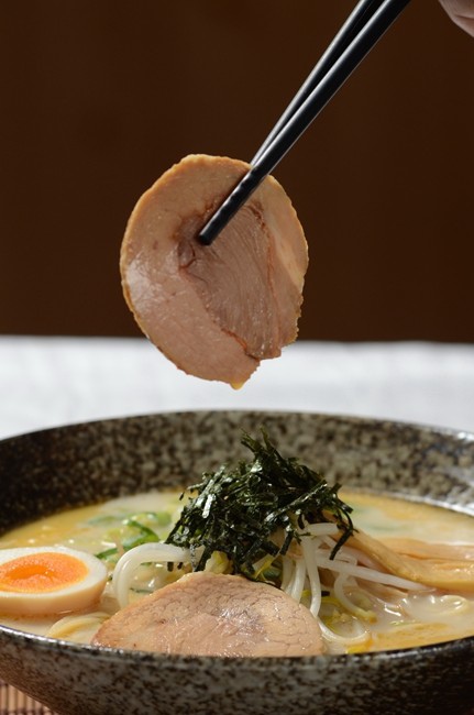 1.博多豚骨叉燒，湯中極品，五花肉軟嫩適中 (1).jpg