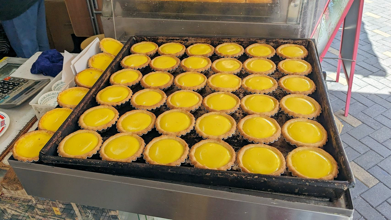 [香港平民旅攻略01] 不要錯過吃剛出爐蛋撻