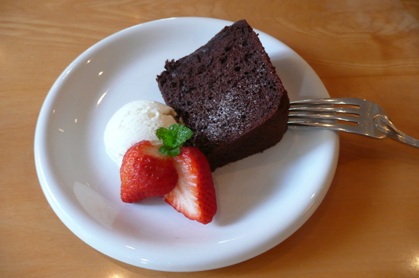 巧克力棲楓蛋糕