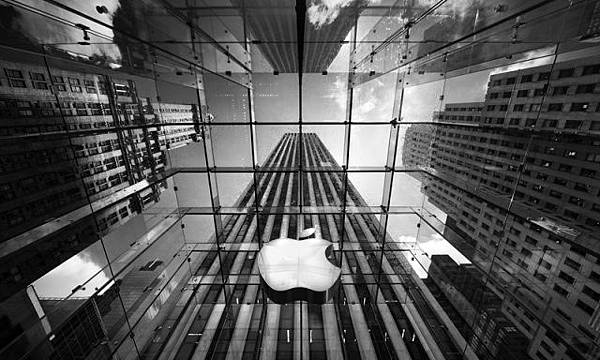 apple-in-big-apple.jpg