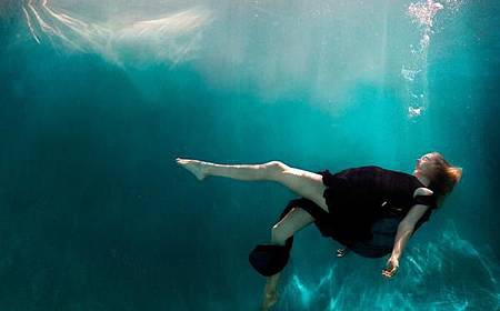 Michael-David-Adams-underwater13.jpg