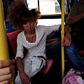 公交車上遇見的奇葩髮型，我當時就hold不住了。。。.jpg