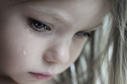 Heartbreaking-sad-eyes-tears-photography5.jpg