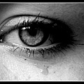 Heartbreaking-sad-eyes-tears-photography11.jpg