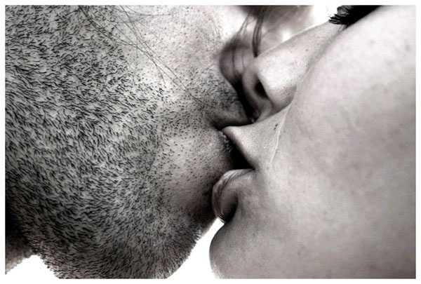 kiss1.jpg