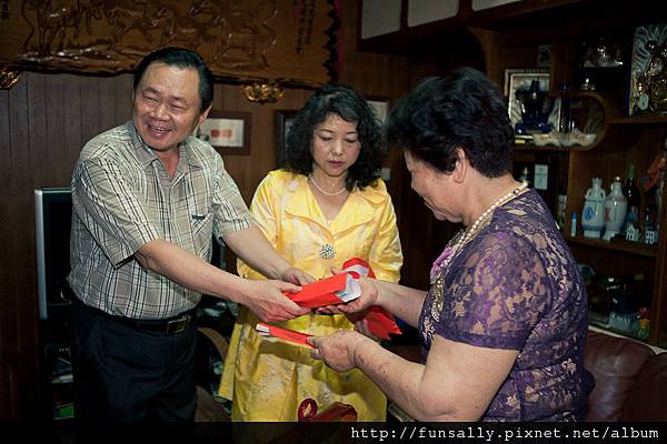 爸爸開心的咧:p