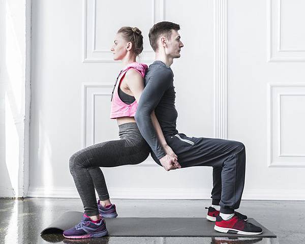 man-woman-squatting-back-back_23-2148241635.jpg