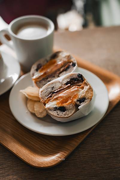 【京都最好吃的貝果專賣店？】百大麵包名店《Radio Bag