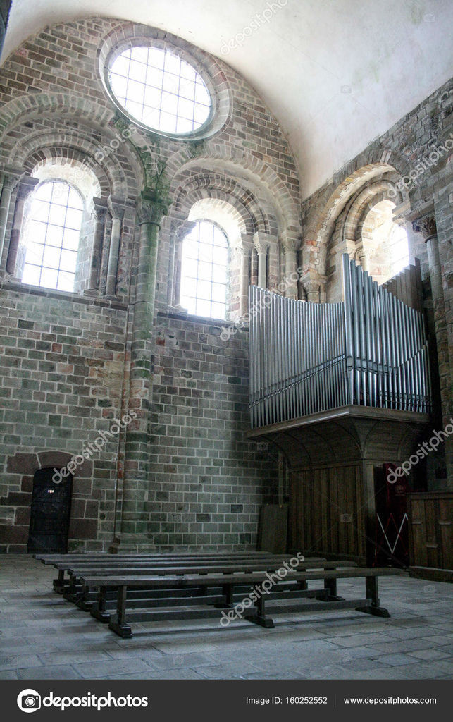 depositphotos_160252552-stock-photo-mont-saint-michel-cathedral.jpg