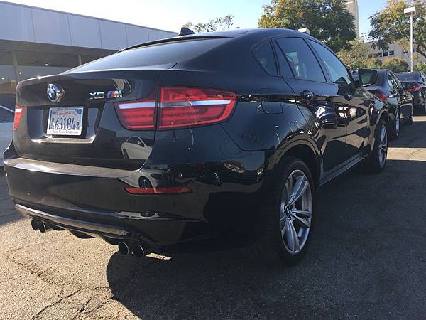 BMW X6M.jpg