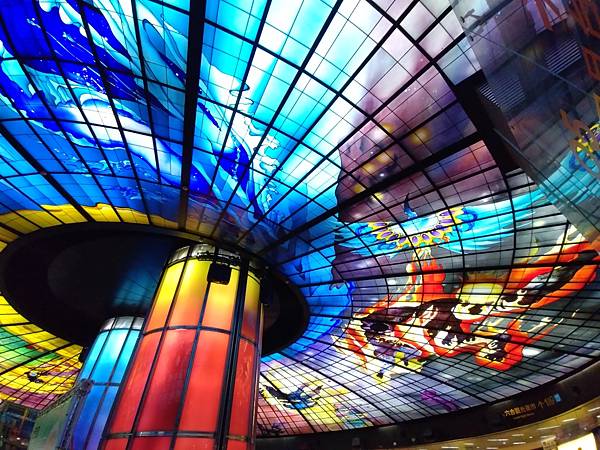 【高雄】高雄兩天一日遊，美麗島站捷運周邊吃喝玩樂住宿推薦