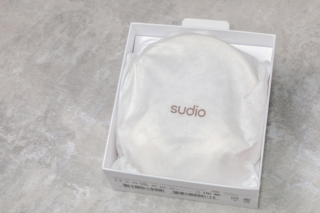 【開箱】 Sudio K2 米白色  ‧ 混合式主動降噪耳罩