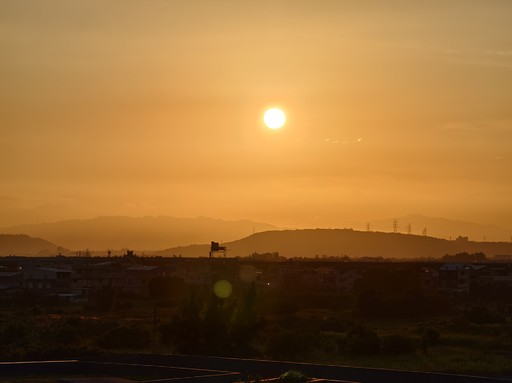 高美濕地豪華露營｜蟬說：夕陽漫漫｜一泊二食｜日式刨冰咖啡廳｜