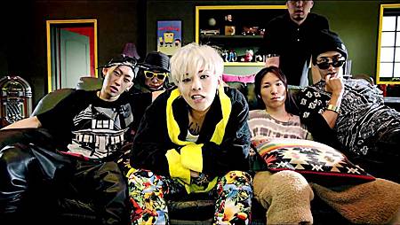 G-DRAGON - CRAYON (크레용) M_V.mp4_000106106