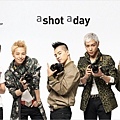 NIKON-BIGBANG.jpg