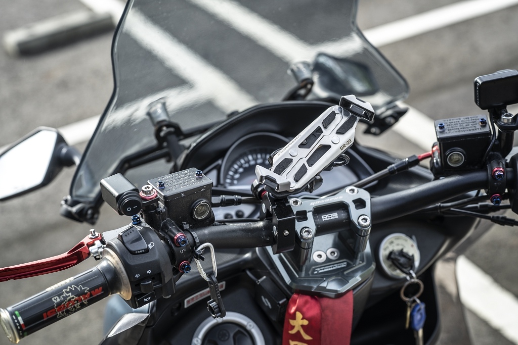 GUARDAMPER™️ GR-23 銀刃 專業抗震手機架開