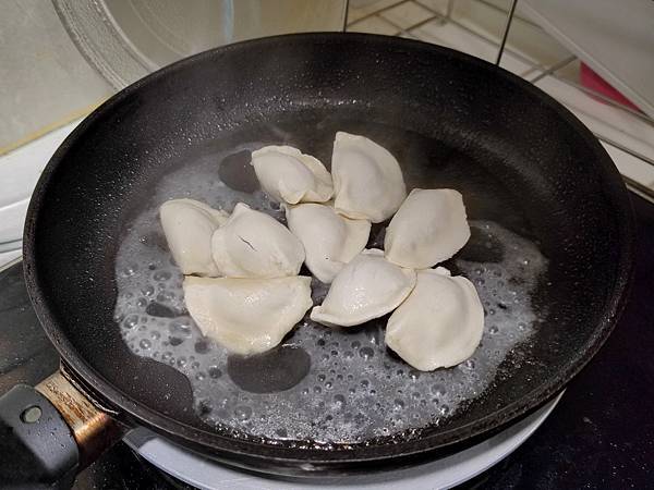 [體驗]好吃的冷凍水餃在龍鳳，龍鳳冷凍高麗菜豬肉水餃