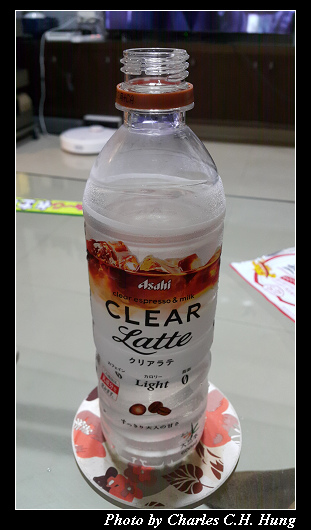 日本 Asahi 透明咖啡拿鐵アサヒクリアラテ Asahi Clear Latte 隨心所欲查爾斯 痞客邦