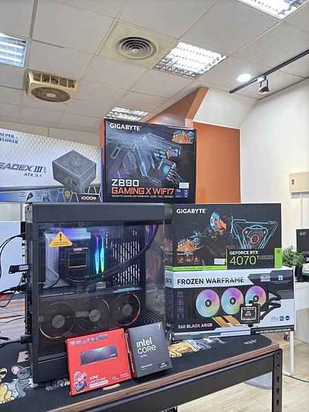 [潭子電腦企鵝]哇賽！電競主機客製組新機(內有影片)