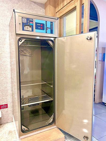 <全台自助洗衣店推薦>美衣潔智能自助洗衣體驗O3臭氧櫃 <全台自助洗衣店推薦>美衣潔智能自助洗衣體驗O3臭氧櫃