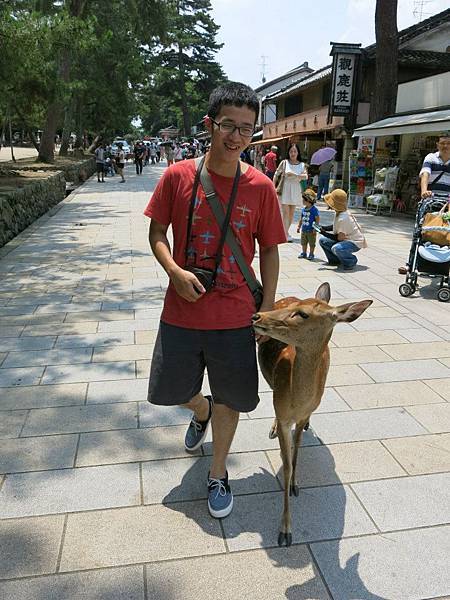 21黑皮再包裡藏了路餅小路一路隨行