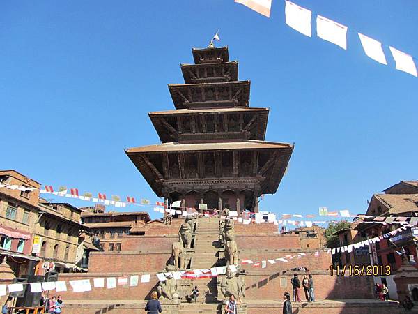 IMG_3303 Nyatapola 尼亞塔波拉廟 建於17世紀 是Nepal最高的廟宇.JPG