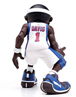 li_ning_baron_davis_vinyl_toy_back.jpg