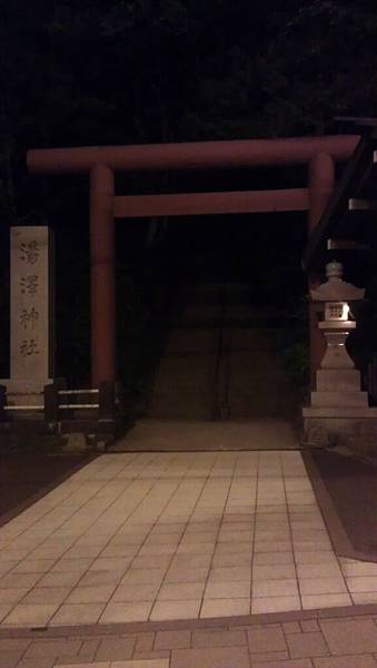 亂晃晃到附近的神社