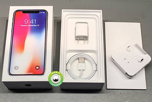 iphone-x-accessories.jpg iphone-x-accessories.jpg