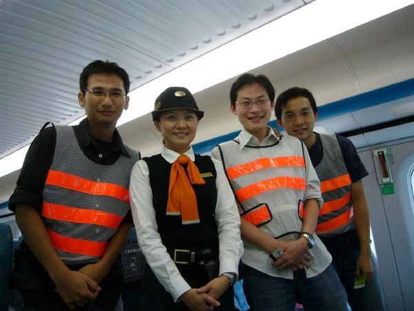 045_卡哇伊的列車站(聽說有帽子的是列車長@@'').jpg