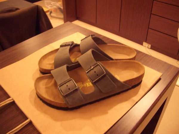 BIRKENSTOCK拖鞋