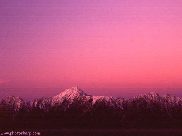 desk-800-mountain-chilai-sunset.jpg