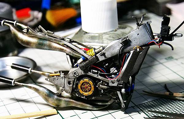 YZR500-Process_32