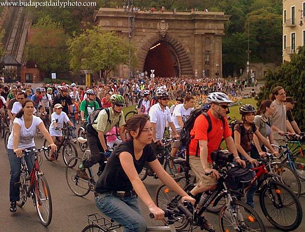 bike in budapest