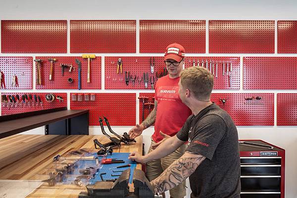 3057485-slide-s-12-theres-a-bike-track-inside-this-quirky-chicago-office.jpg