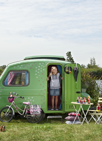 Basil Jasmin Baboushka girl in green caravan imagephoto.jpg