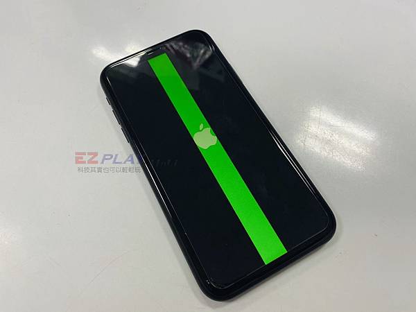 新竹iphone Xr液晶顯示異常維修iphone Xr手機換液晶 換面板 電池 修理泡水 摔機飛川集團947手機維修 947修手機 維修聯盟 飛川電通團隊 新竹市區站 新竹手機維 Iphone維修 Ipad維修 Htc維修 Samsung維修 Sony維修 手機維修