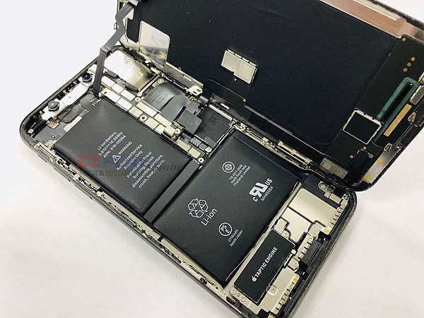 新竹iphone X電池膨脹維修iphone X手機換液晶 換面板 電池 修理泡水 摔機飛川集團947手機維修 飛川集團947修手機 維修聯盟 新竹清大店 新竹手機維修 新竹平板維修 Iphone 維修 Ipad維修 Htc維修 Samsung維修 Sony維修 手機維修