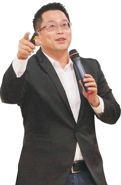 1452-6 王政忠照片