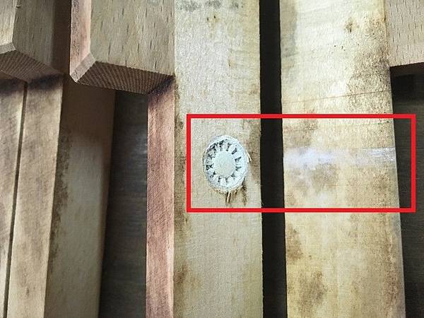 鉛塊暴出 鉛塊暴出