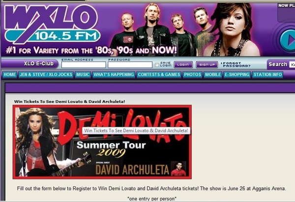 104.5 WXLO.jpg