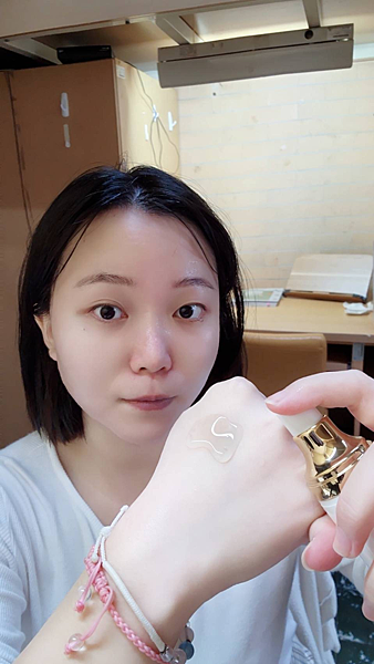 台灣醫美保養品牌-長虹生醫 Dr. Laser EGF精萃與 台灣醫美保養品牌-長虹生醫 Dr. Laser EGF精萃與