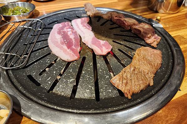 [雪莉丸出遊]2023.11月釜山自由行5天4夜之南浦洞美食